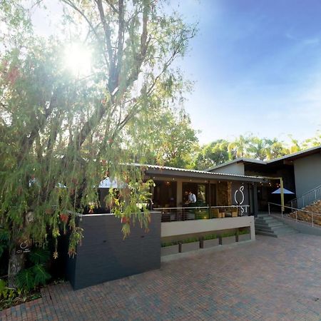 Lowveld Living Guesthouse Mbombela Exterior photo