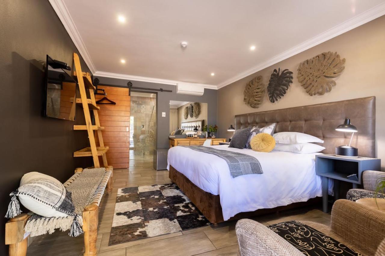 Lowveld Living Guesthouse Mbombela Exterior photo