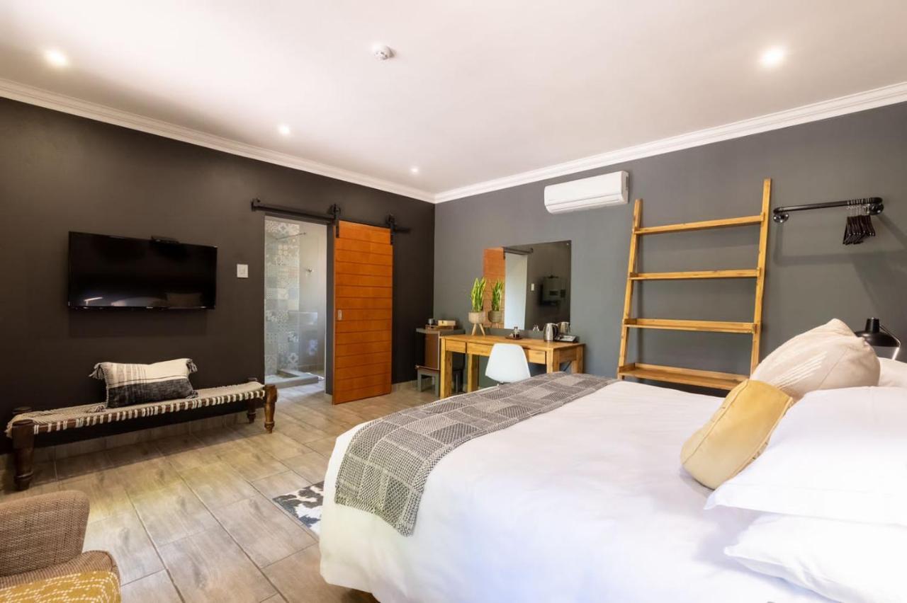 Lowveld Living Guesthouse Mbombela Exterior photo